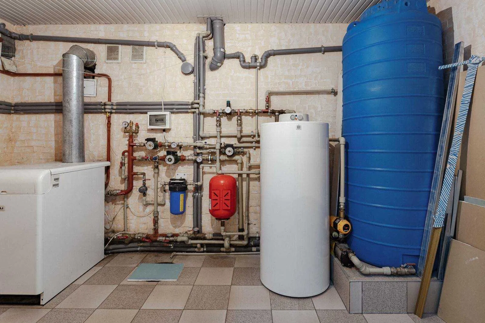 hot-water-blak-banner